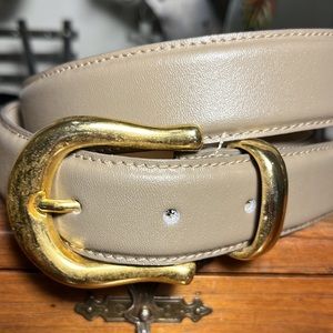 Vintage Y2K olive green Capezio belt